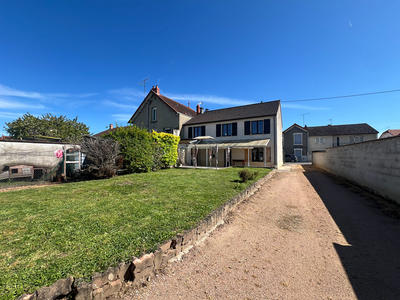 Maison - 143 m² - 7 pièces