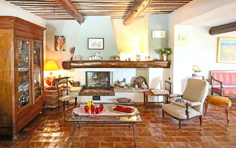 Maison - 233 m² - 11 pièces