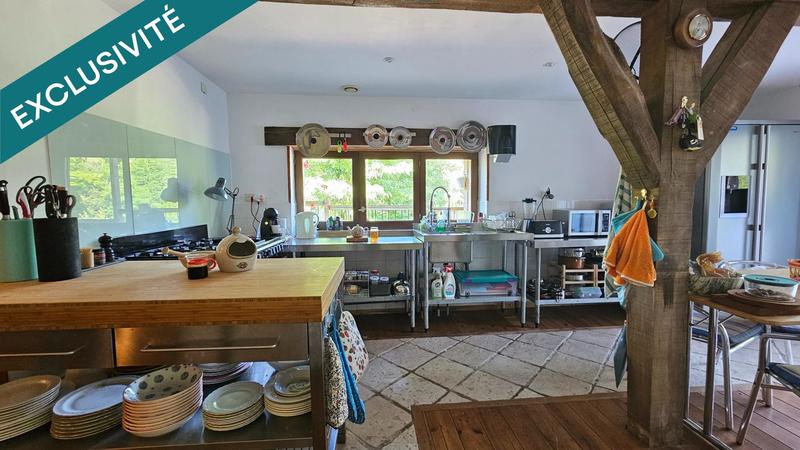 Maison - 191 m² - 6 pièces