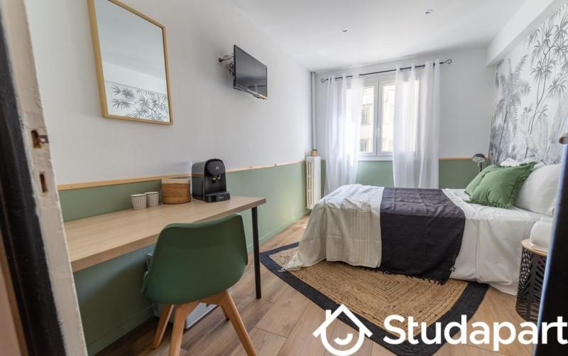 Chambre - 14 m² - 1 pièce