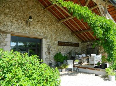 Maison - 333 m² - 10 pièces