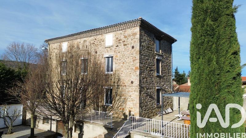 Maison - 142 m² - 5 pièces