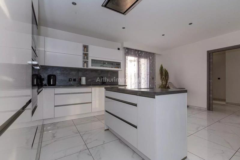 Maison - 127 m² - 5 pièces