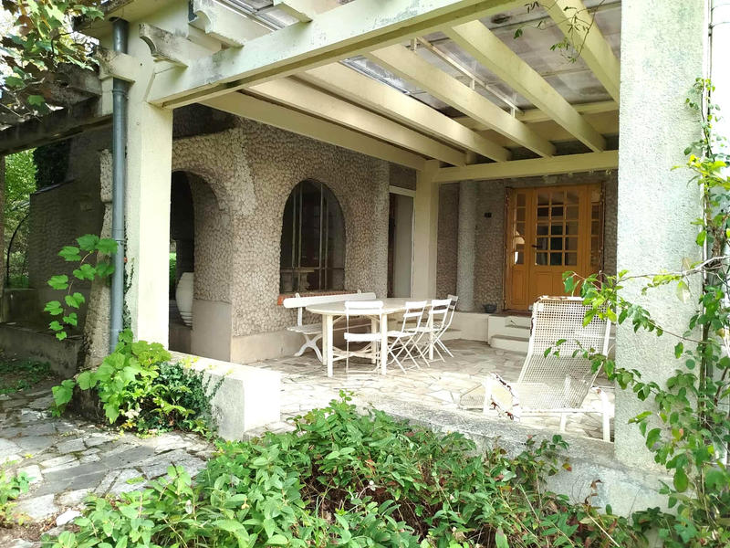 Maison - 195 m² - 13 pièces