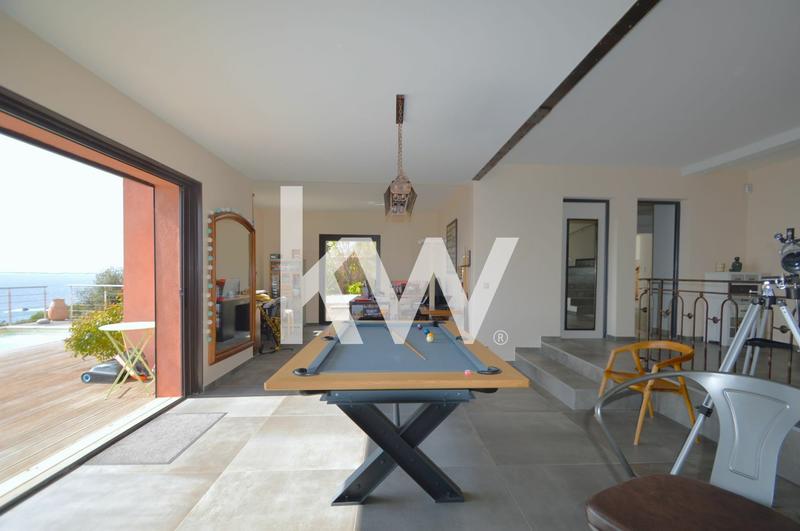 Villa - 215 m² - 7 pièces