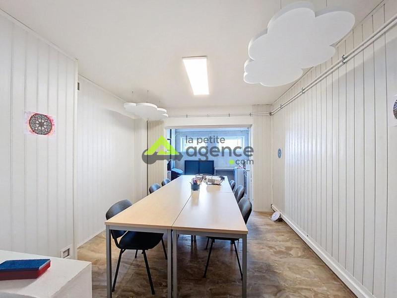 Local commercial - 240 m²