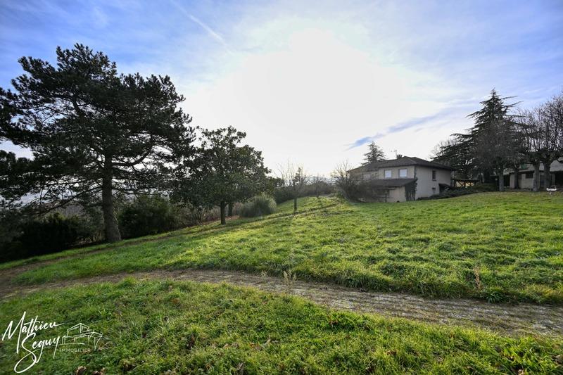 Terrain constructible - 477 m²