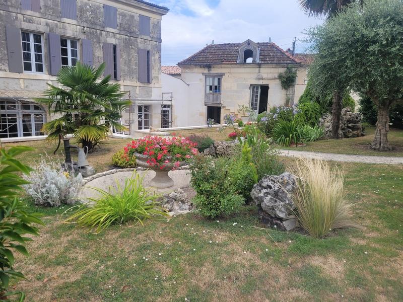 Maison - 309 m² - 8 pièces