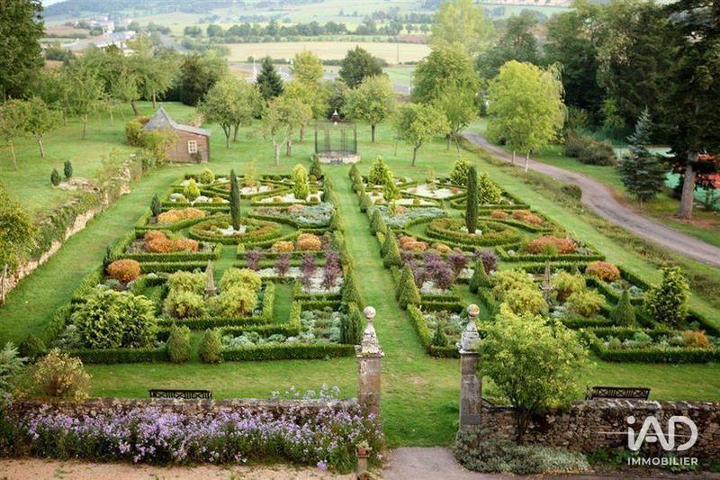 Château - 700 m² - 21 pièces