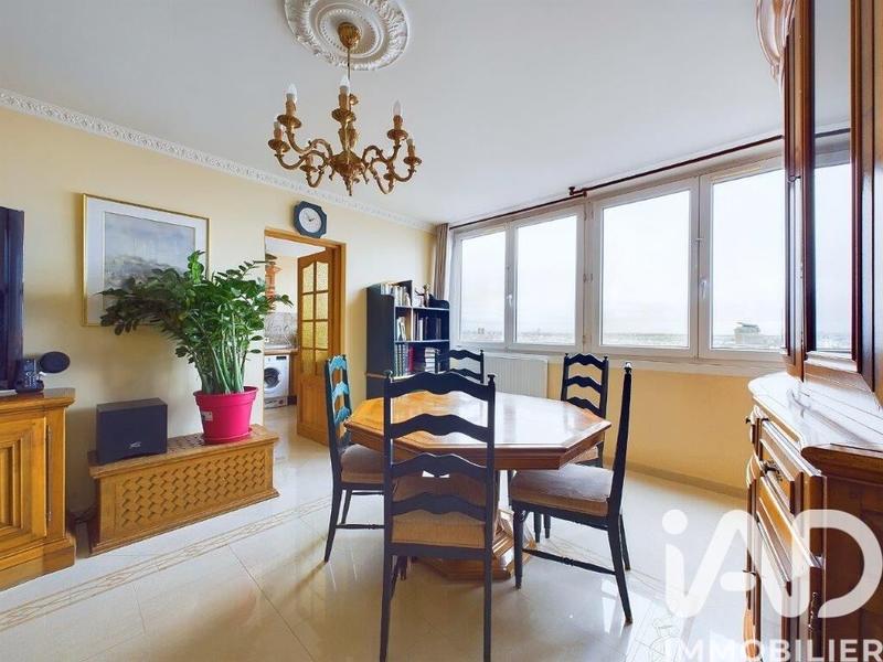 Appartement - 97 m² - 5 pièces