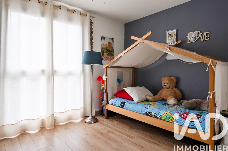 Appartement - 80 m² - 4 pièces