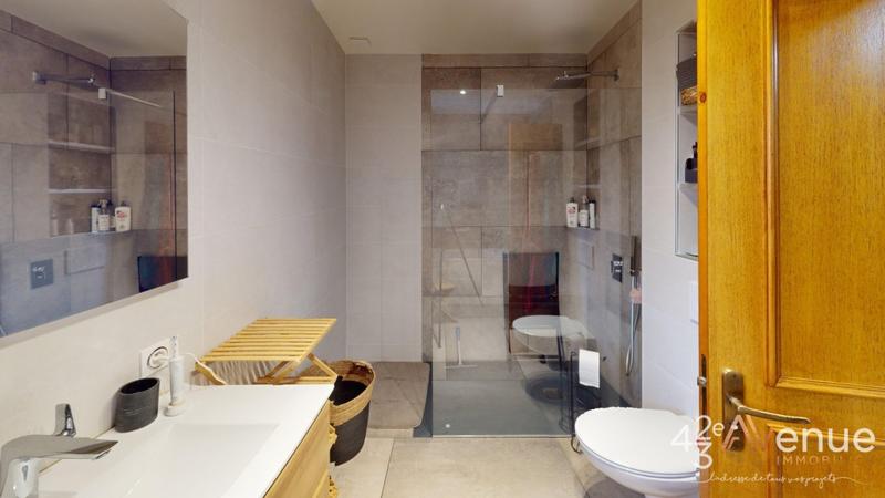 Maison - 156 m² - 9 pièces