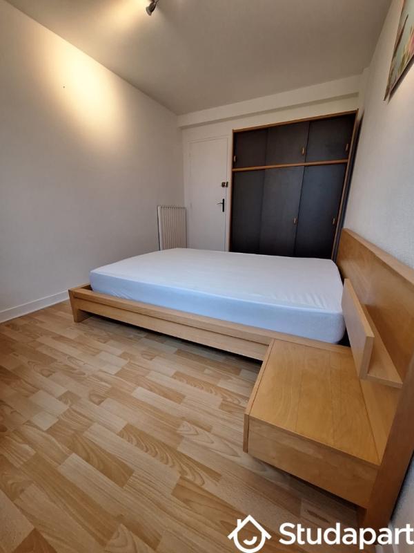 Chambre - 10 m² - 1 pièce
