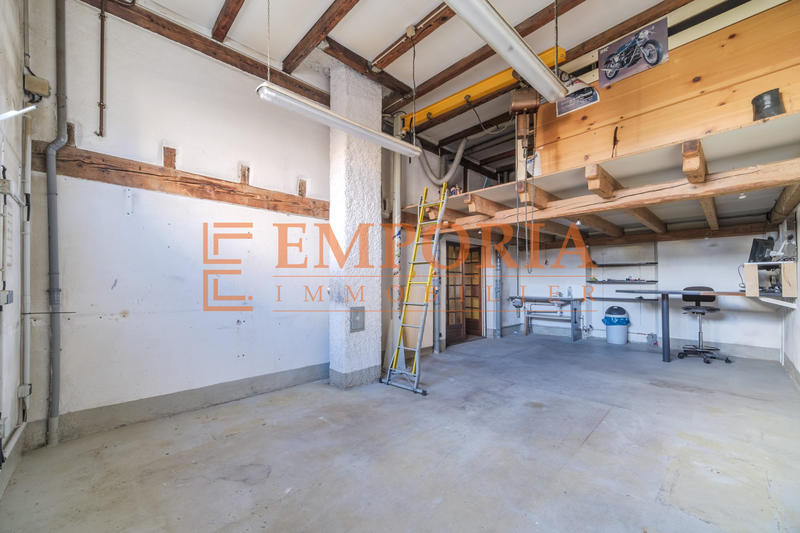 Maison - 220 m² - 6 pièces