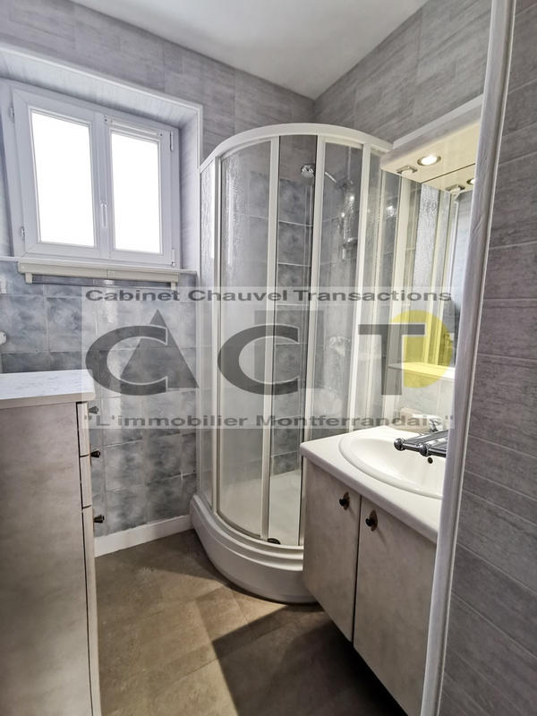 Appartement - 65 m² - 4 pièces