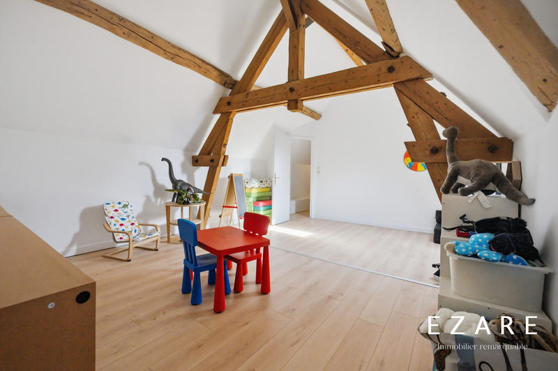 Maison - 320 m² - 12 pièces