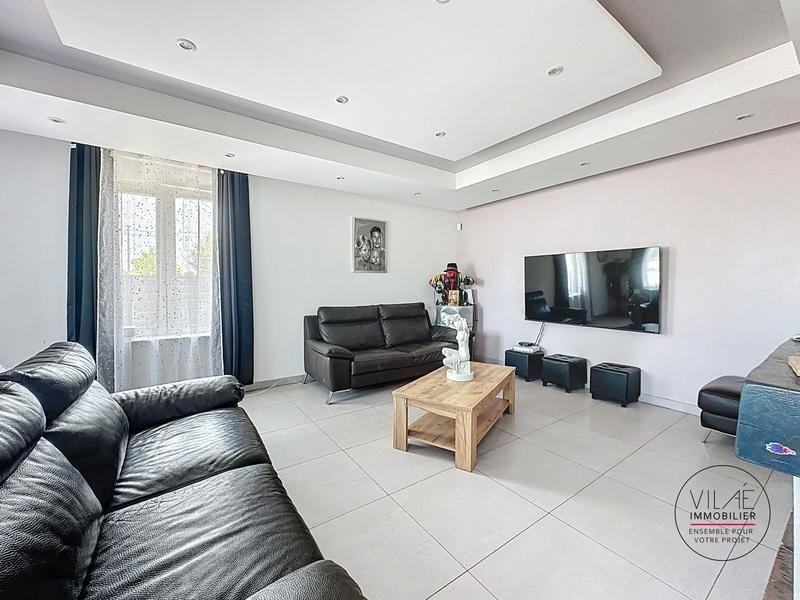 Maison - 220 m² - 7 pièces