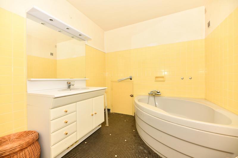 Maison - 484 m² - 9 pièces