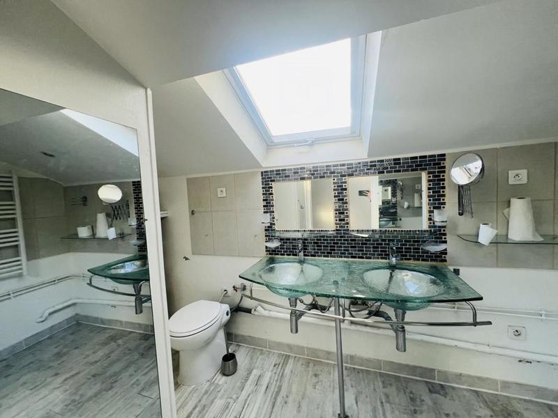 Maison - 137 m² - 4 pièces