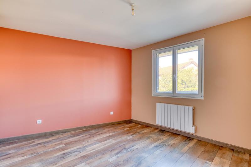 Maison traditionnelle - 100 m² - 5 pièces