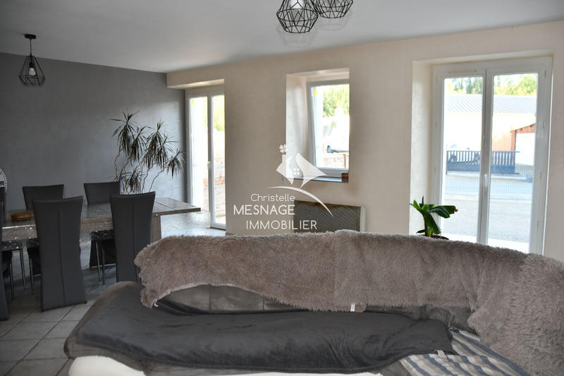 Maison en pierre - 187 m² - 6 pièces