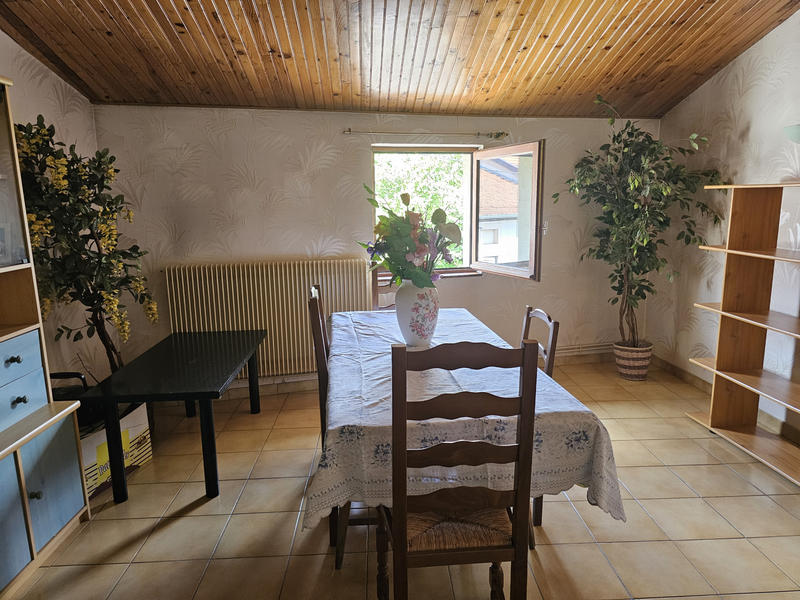 Maison - 220 m² - 7 pièces