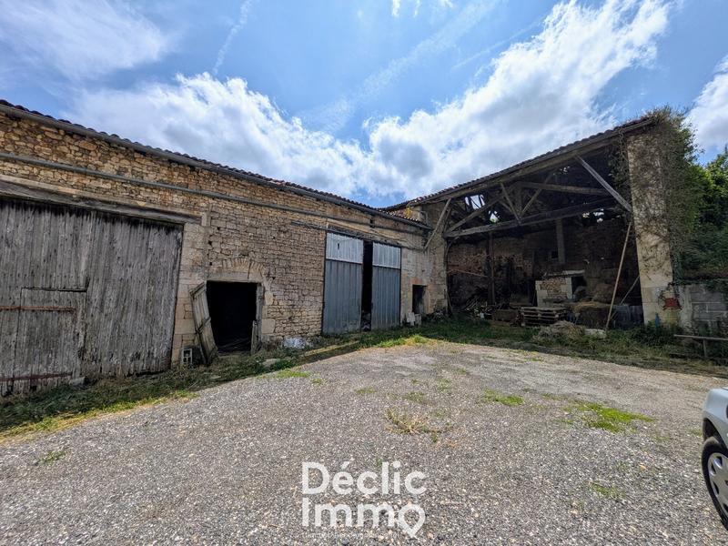 Maison ancienne - 204 m² - 3 pièces