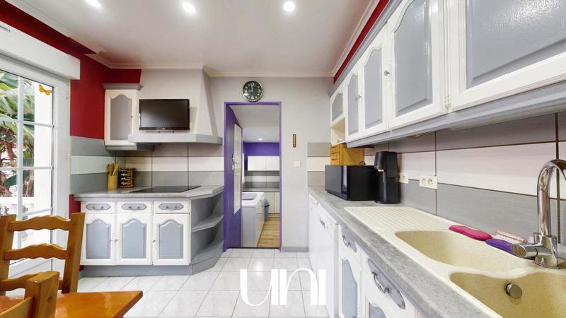 Maison - 192 m² - 8 pièces