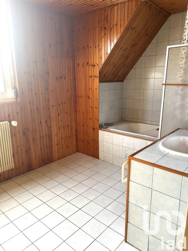 Maison - 95 m² - 6 pièces