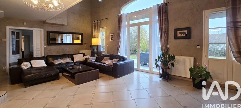 Maison - 189 m² - 7 pièces