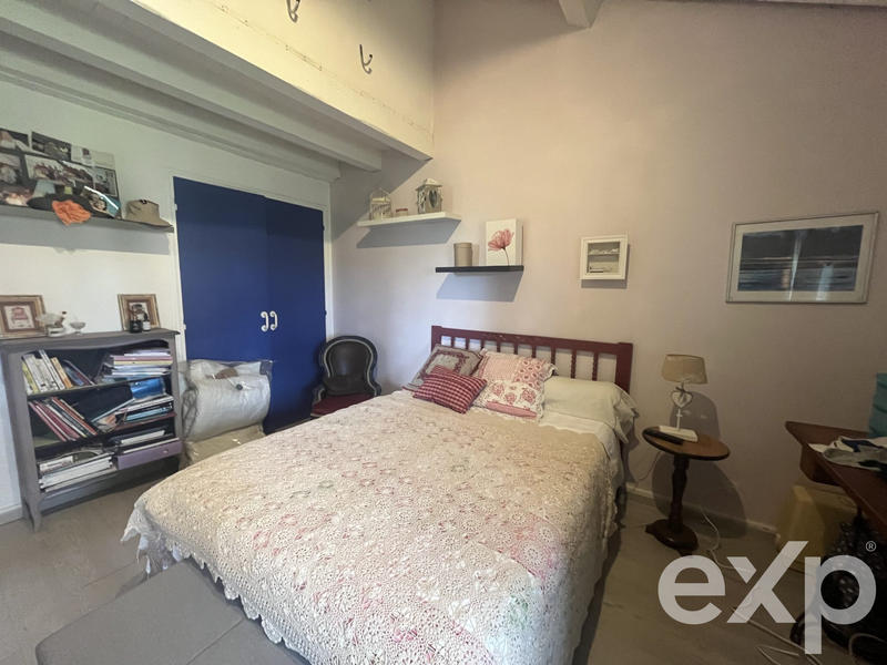 Maison - 230 m² - 8 pièces