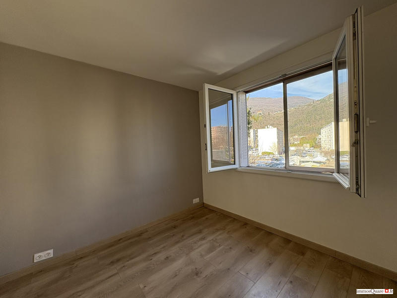 Appartement - 70 m² - 4 pièces