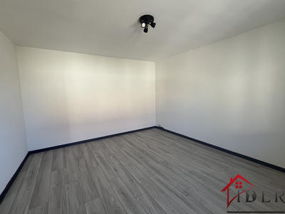 Maison - 185 m² - 10 pièces