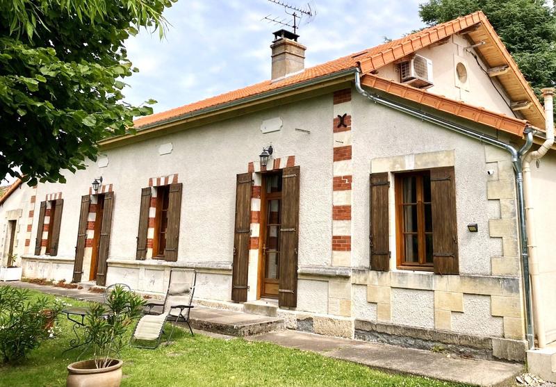 Maison ancienne - 207 m² - 8 pièces