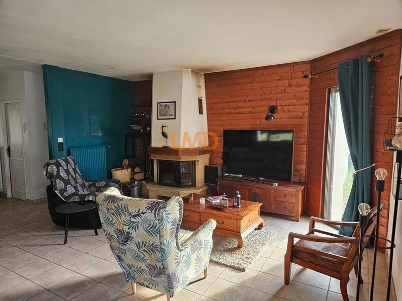 Maison - 179 m² - 8 pièces