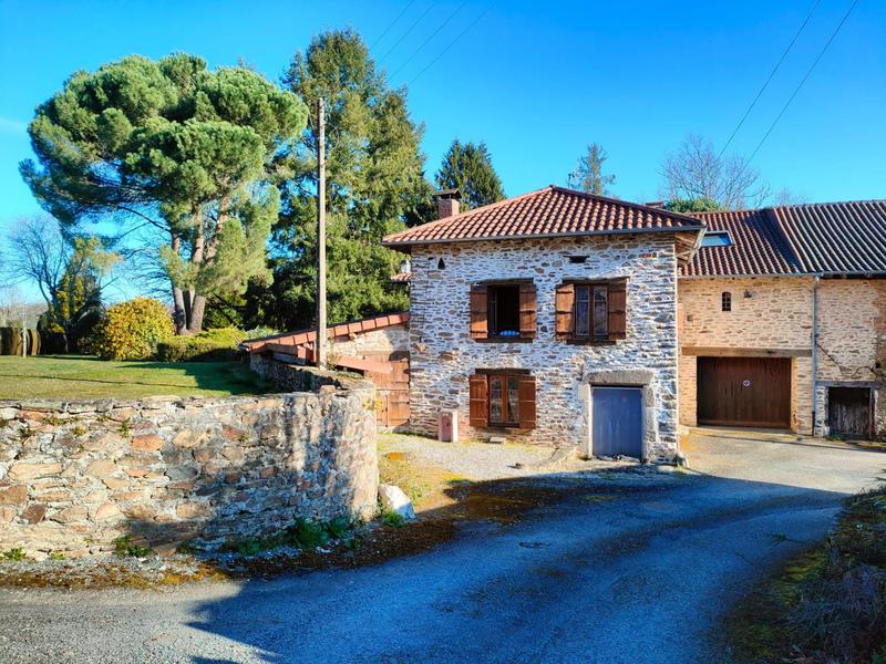 Propriété - 258 m² - 9 pièces