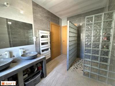 Maison - 170 m² - 7 pièces