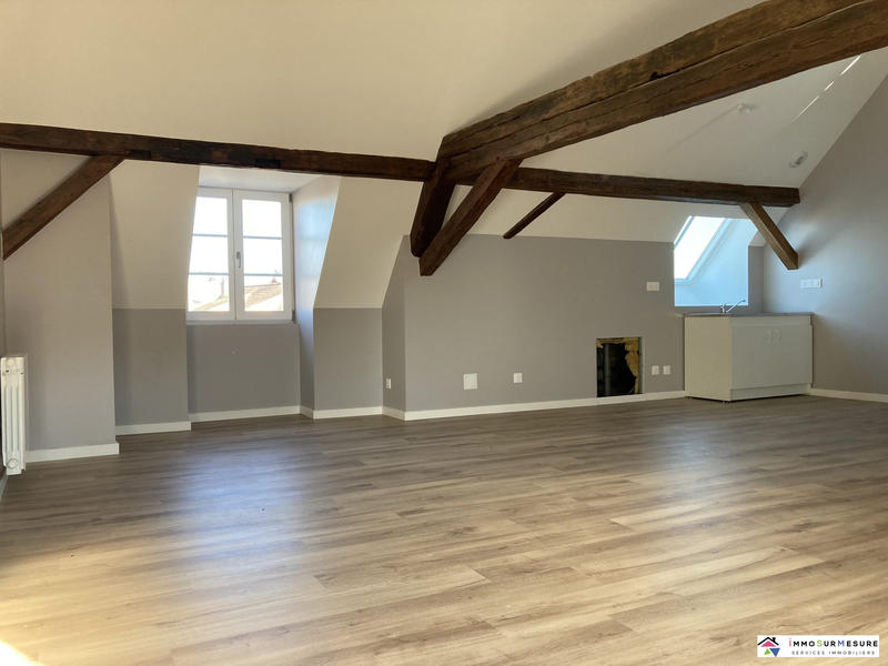Appartement - 90 m² - 4 pièces