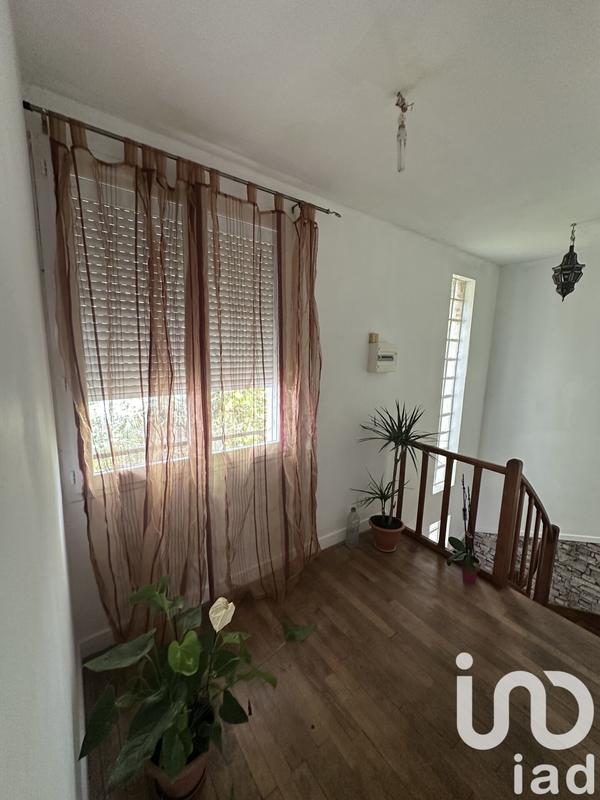 Maison - 186 m² - 8 pièces