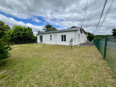 Maison - 137 m² - 3 pièces