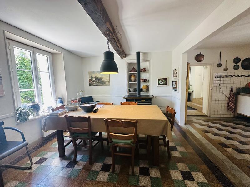 Propriété - 300 m² - 12 pièces