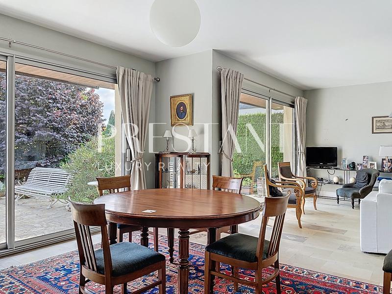 Maison - 157 m² - 7 pièces