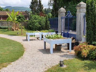 Maison - 225 m² - 6 pièces