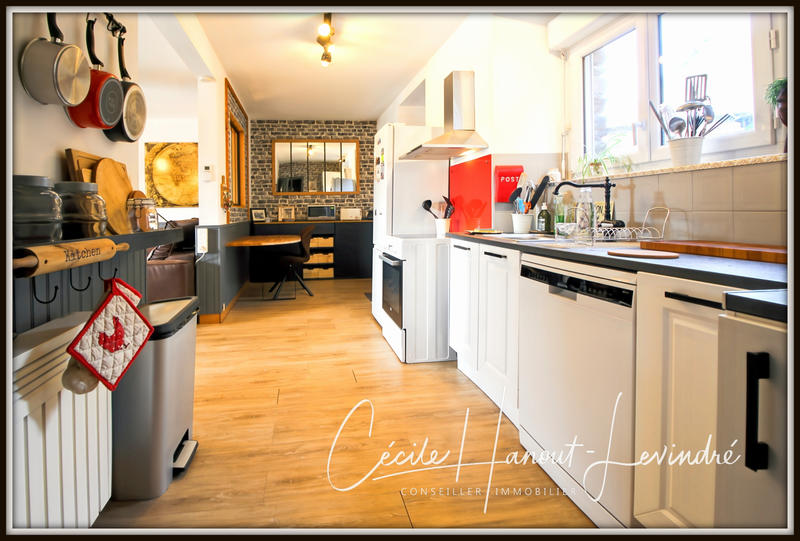 Maison - 100 m² - 6 pièces