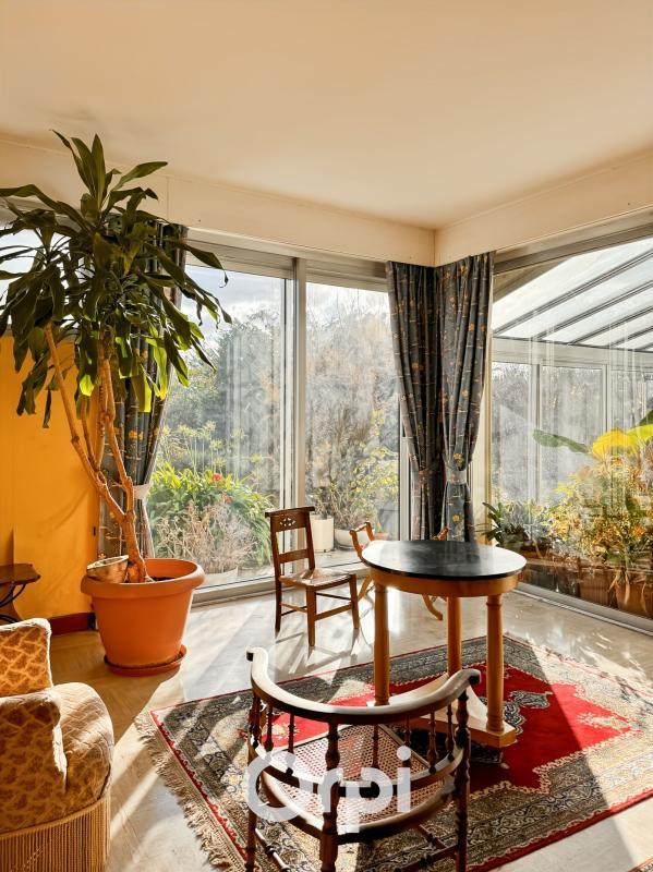 Maison - 371 m² - 8 pièces