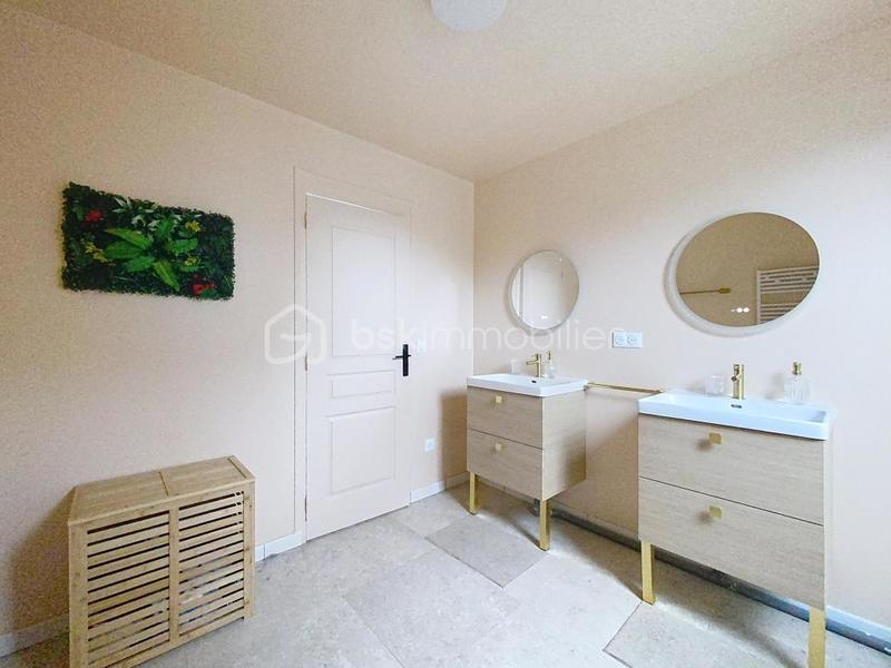 Maison traditionnelle - 135 m² - 7 pièces