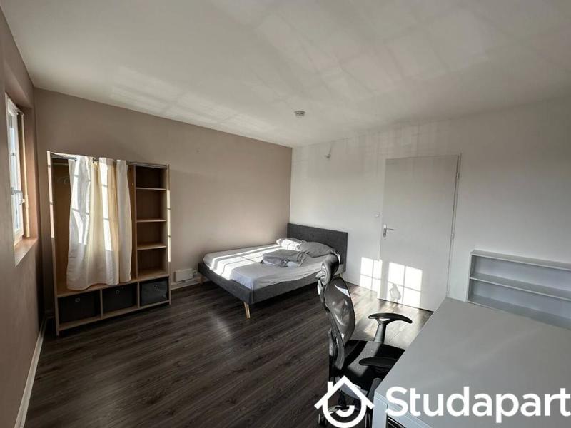 Chambre - 15 m² - 1 pièce