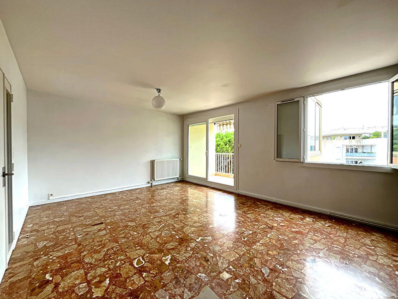 Appartement - 70 m² - 2 pièces