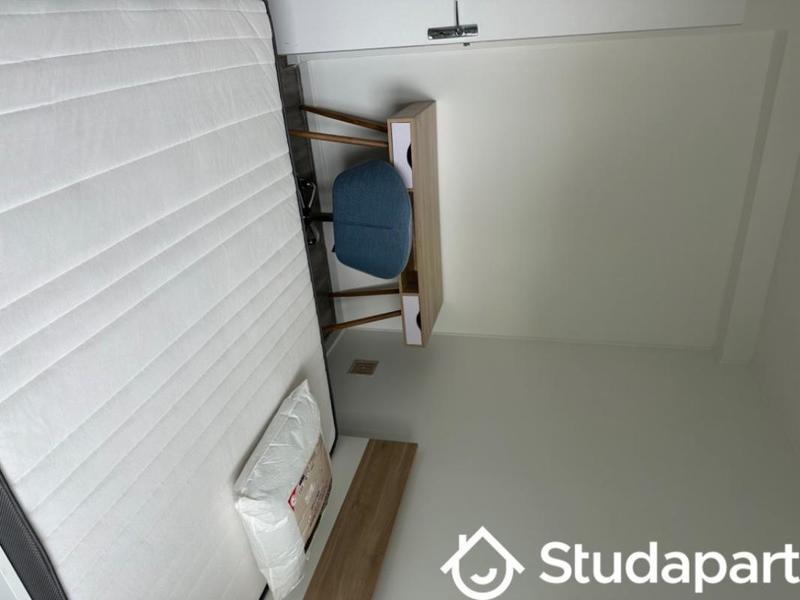 Chambre - 11 m² - 1 pièce