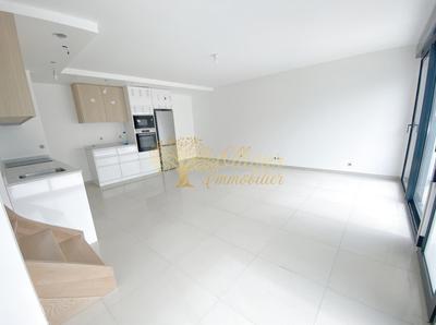 Pavillon - 92 m² - 4 pièces